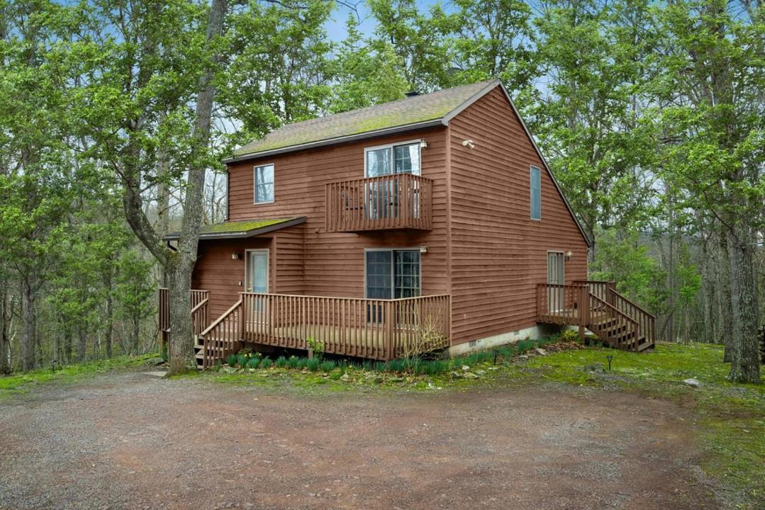 Hot Tub, Community Pool, Grill, Wifi - Huge Cabin! Villa Berkeley Springs Exterior photo