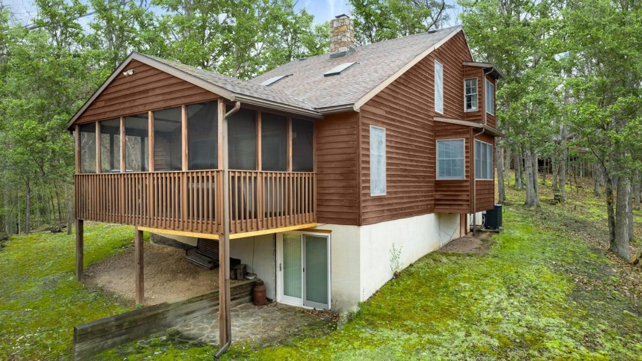 Hot Tub, Community Pool, Grill, Wifi - Huge Cabin! Villa Berkeley Springs Exterior photo